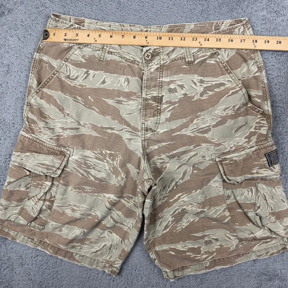 Lucky Brand Cargo Camo Shorts Mens 33 Fits 36 Green Tan Stripe Military Ripstop
